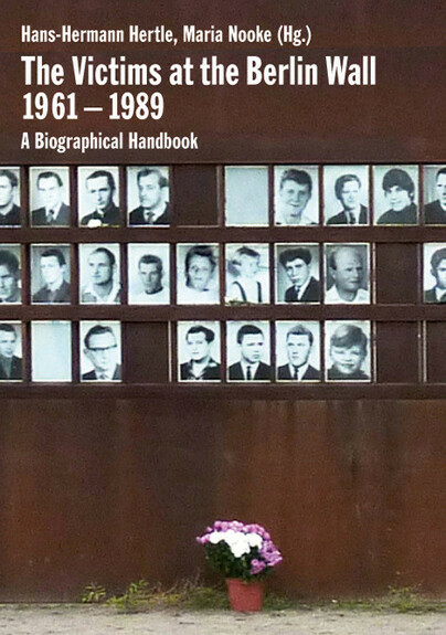 The Victims at the Berlin Wall 1961-1989 Cover